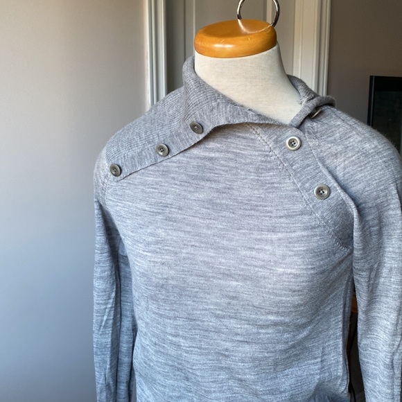 Gap 100% merino wool sweater size small - Picture 4 of 11